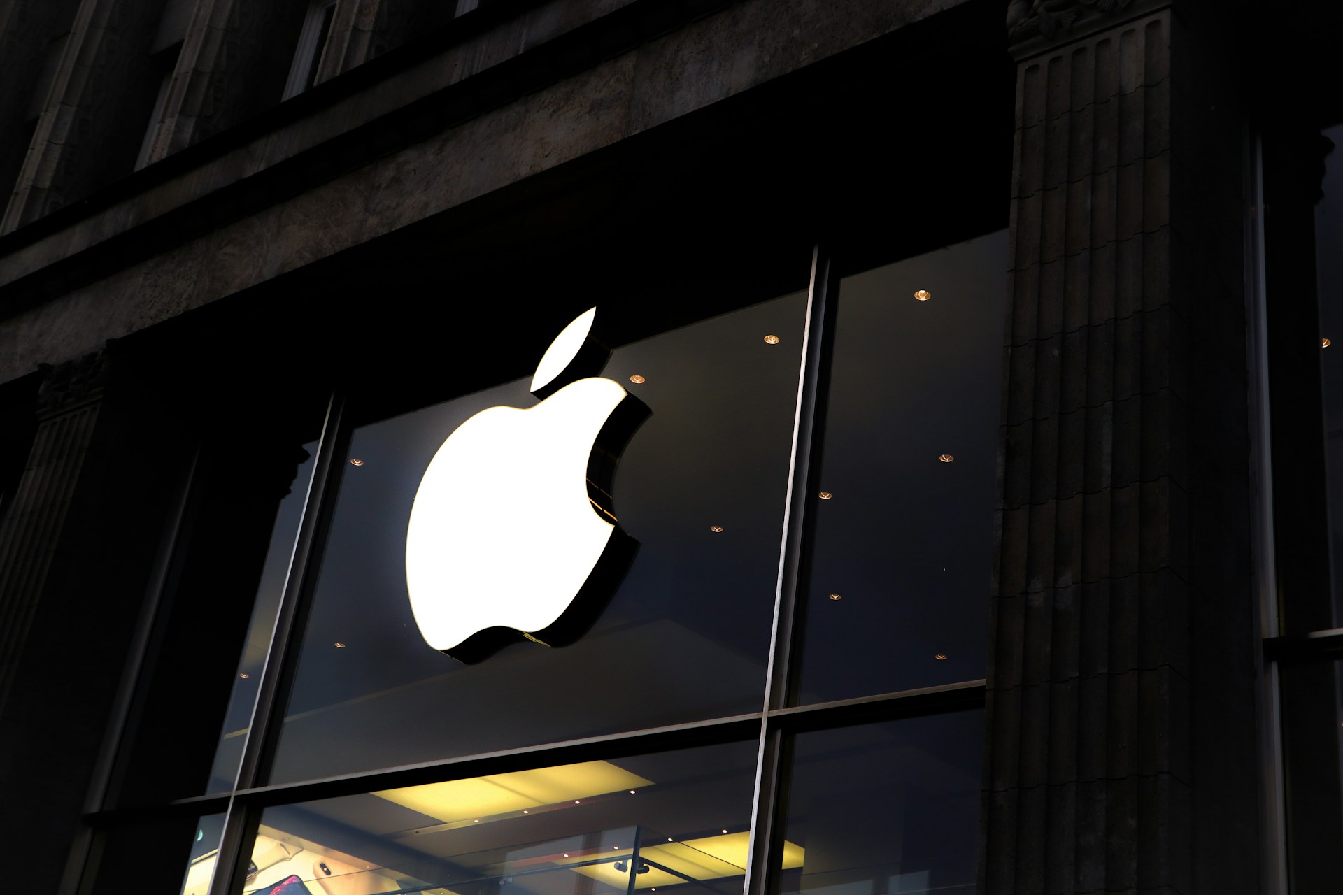 Apple предупреждава iPhone потребителите: Изтрийте това приложение веднага
